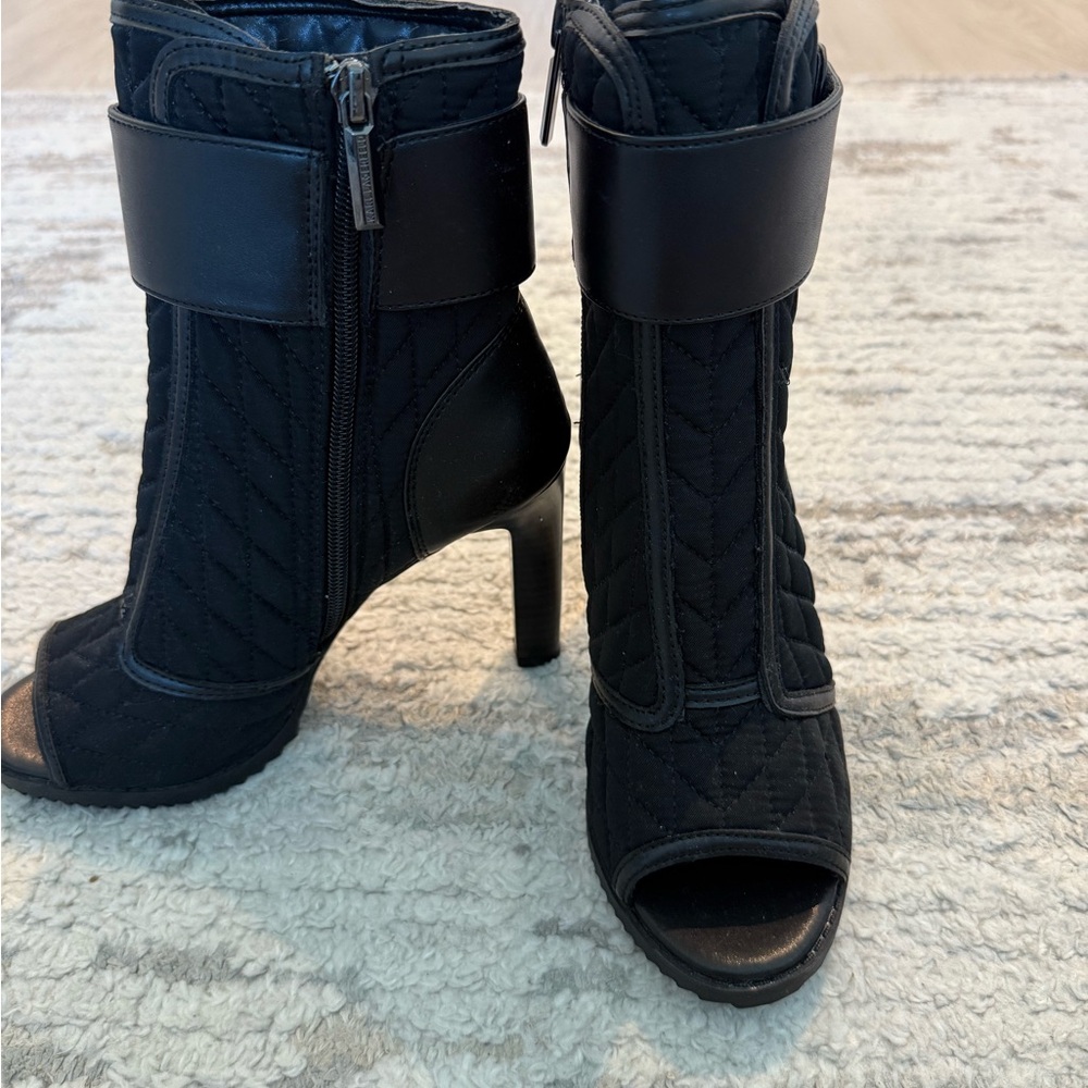 Karl Lagerfeld Black Quilted Heeled Boots - Picture 3 of 9